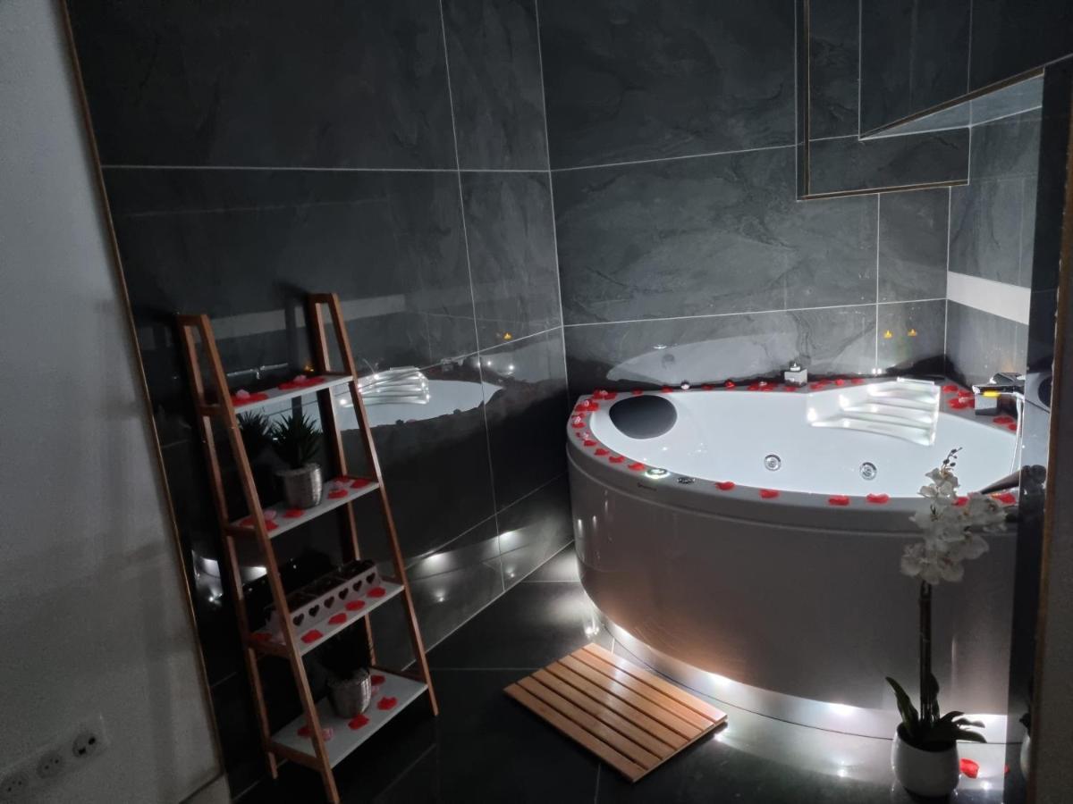 Jolie Maison, Balneo Lumino Therapie Et Terrasse Кольмар Екстер'єр фото